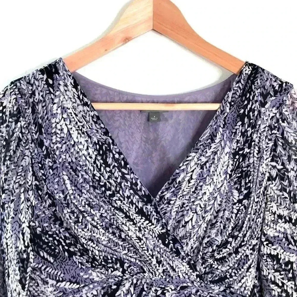 y2k Vintage Silk Lavender Ann Taylor Long Sleeved Blouse V Neck Size 8 - Picture 2 of 9